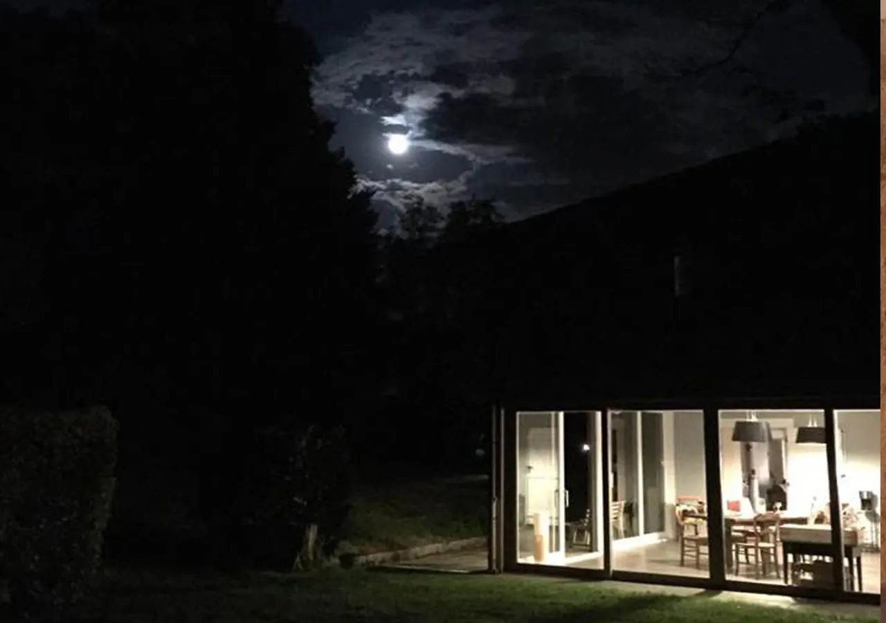 La Grange De La Batone - Bed And Breakfast Messimy-sur-Saone
