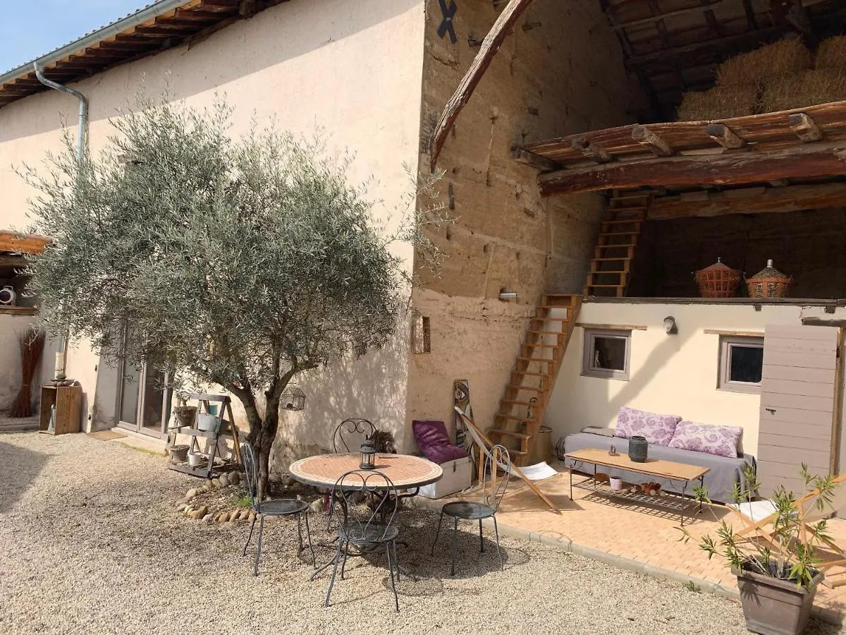 La Grange De La Batone - Bed And Breakfast Messimy-sur-Saone Bed & Breakfast